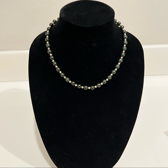 Vintage Chalcedony dark green beads short 8” necklace, unbranded - Picture 4 of 8